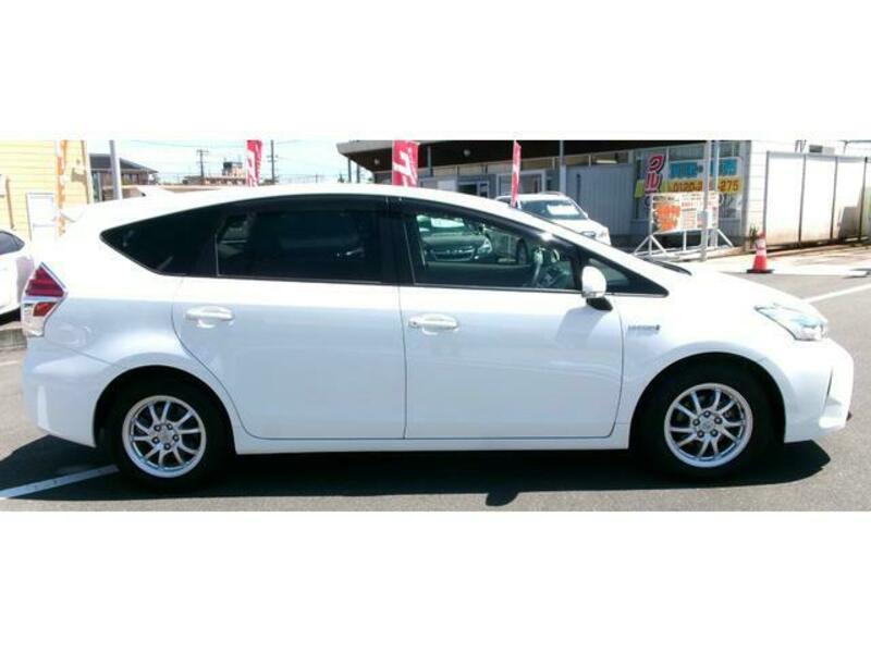PRIUS ALPHA