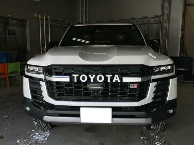 LAND CRUISER