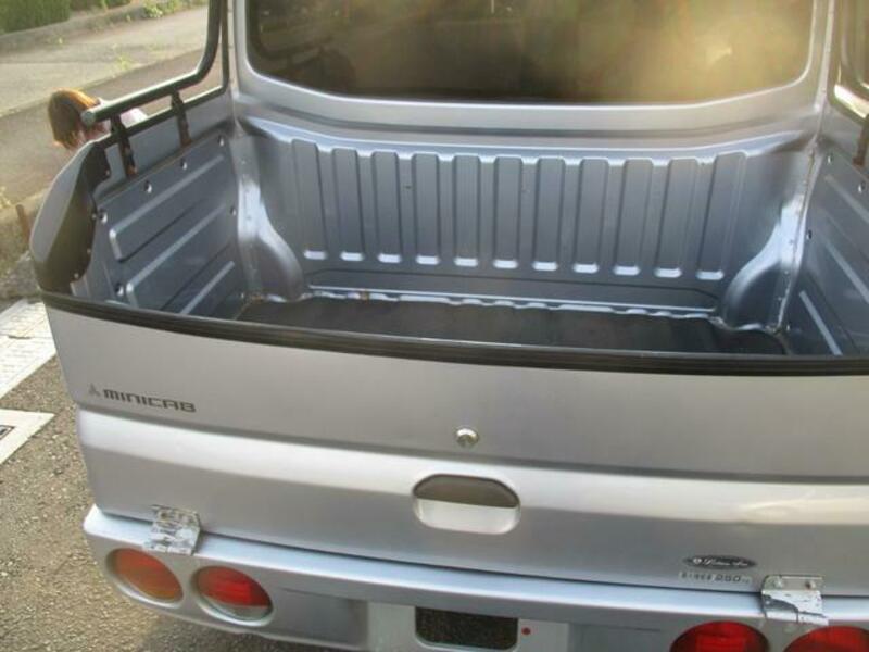 MINICAB VAN