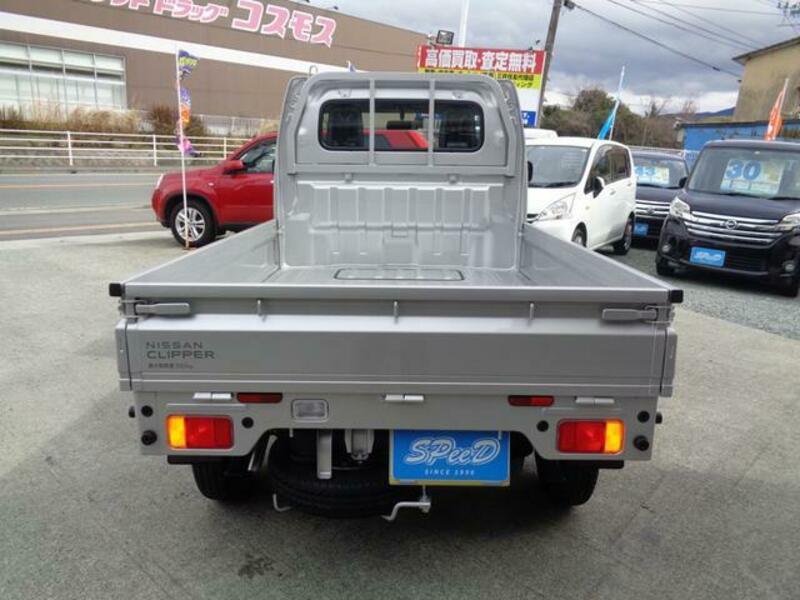 CLIPPER TRUCK
