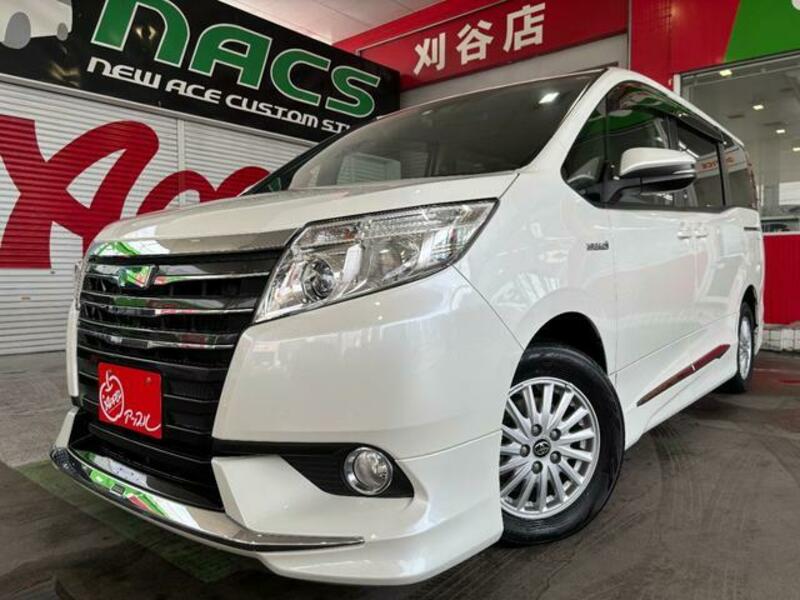 TOYOTA NOAH