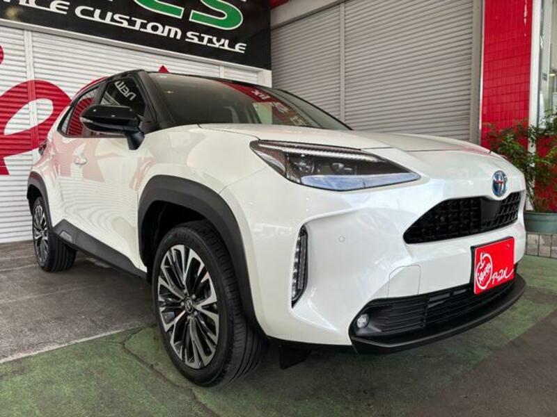 YARIS CROSS