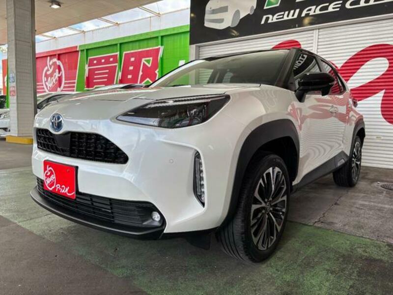 YARIS CROSS