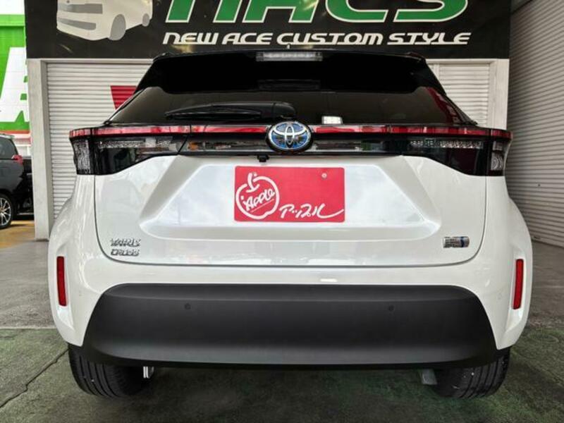 YARIS CROSS