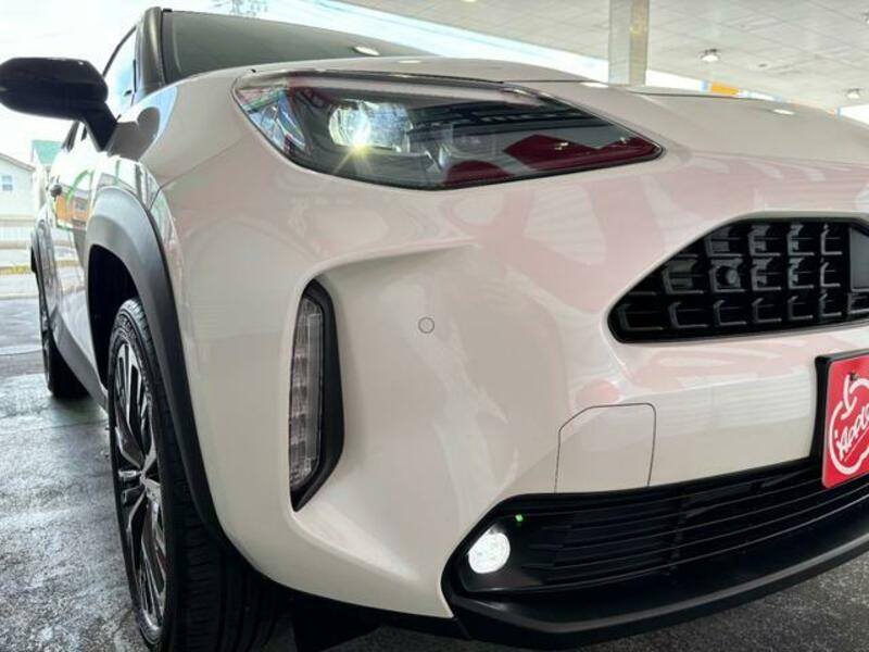 YARIS CROSS