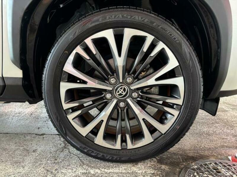YARIS CROSS