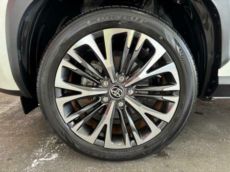 YARIS CROSS