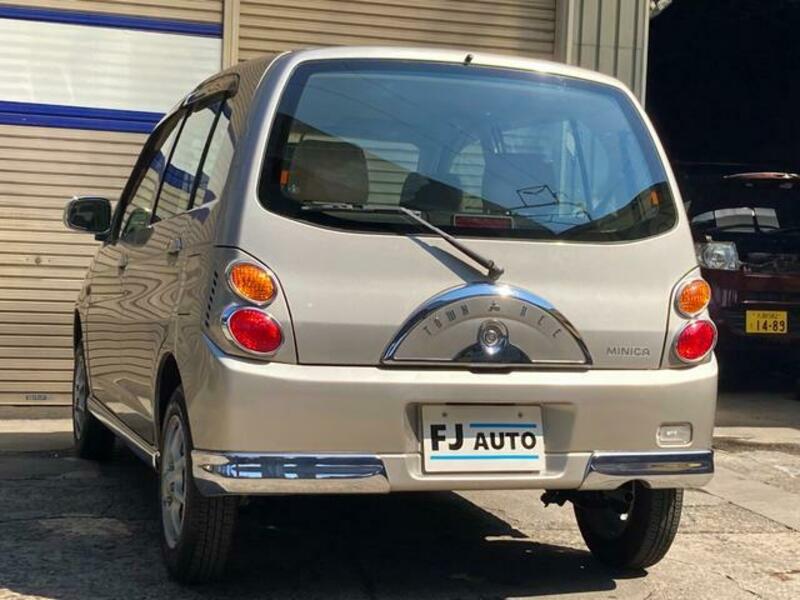 MINICA