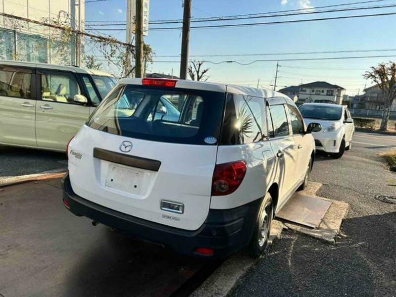 FAMILIA VAN