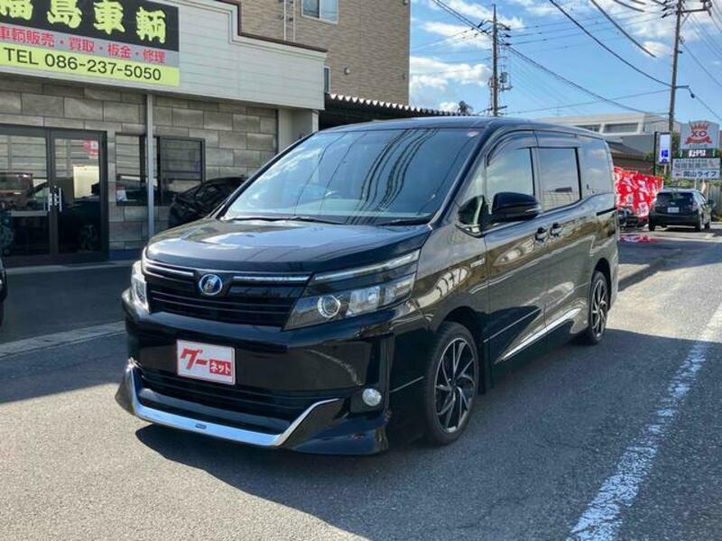TOYOTA VOXY