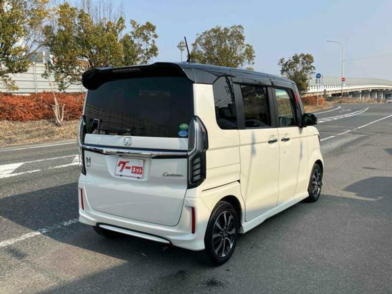 N BOX CUSTOM
