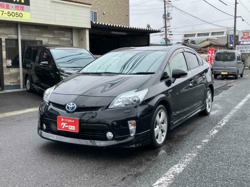 TOYOTA PRIUS