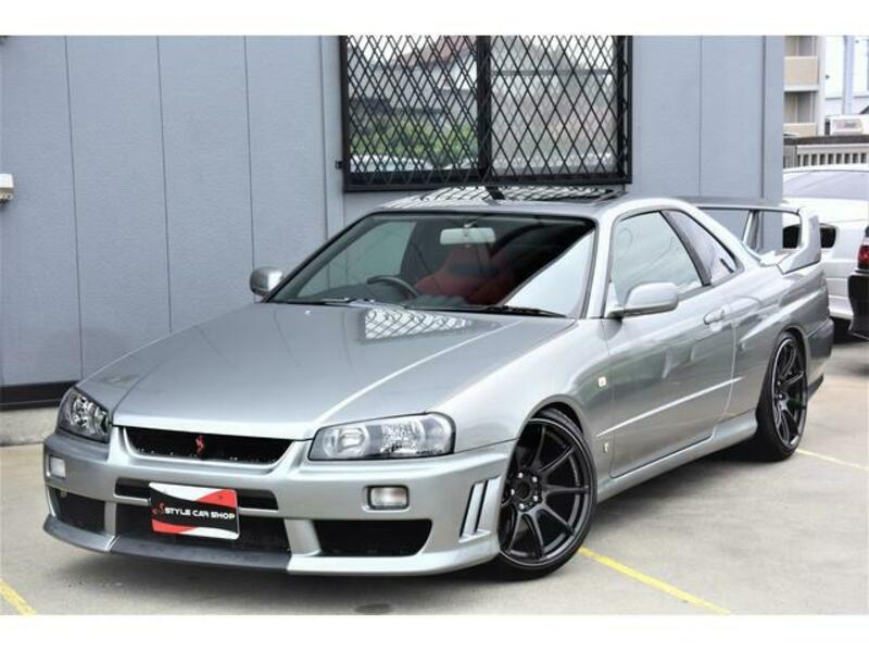 NISSAN SKYLINE