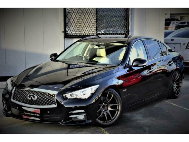 NISSAN SKYLINE