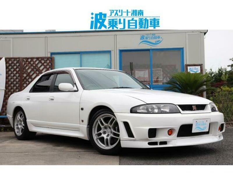 NISSAN SKYLINE