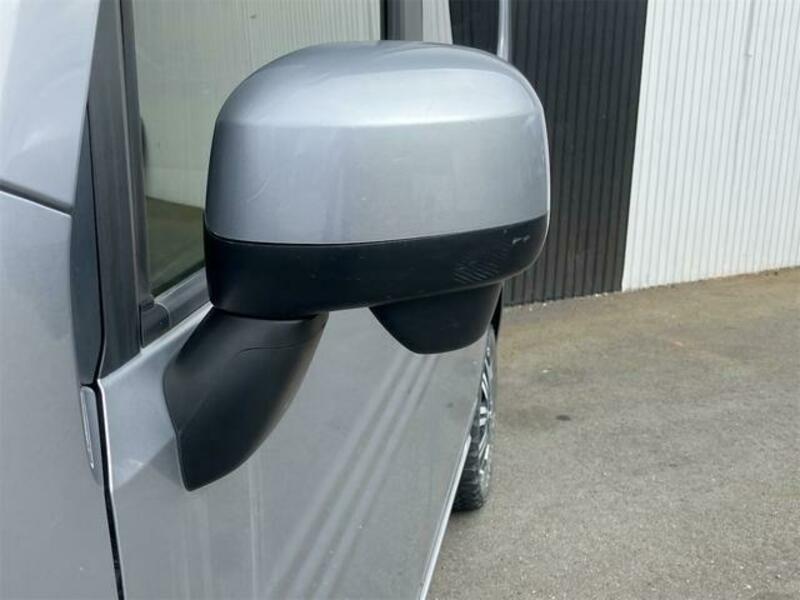 N-VAN