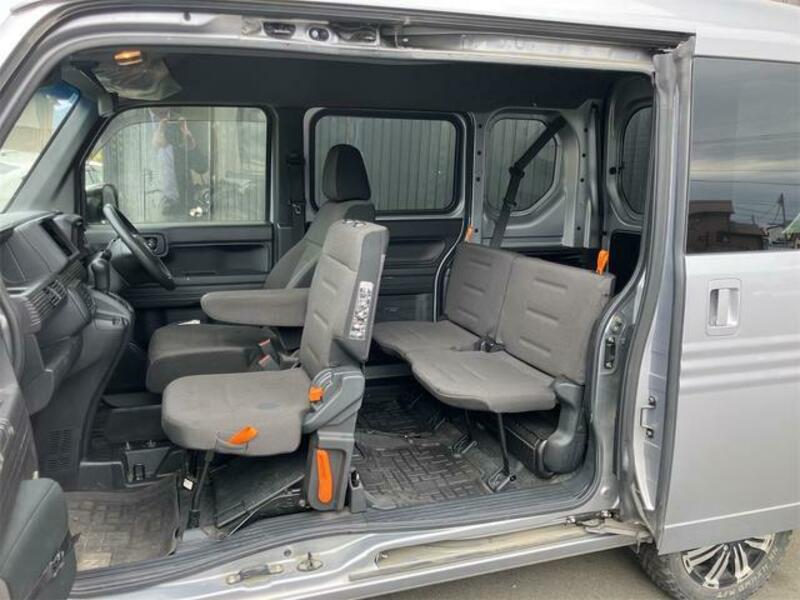 N-VAN