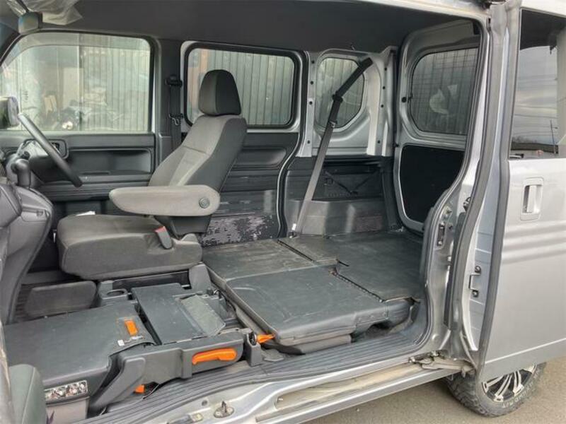 N-VAN