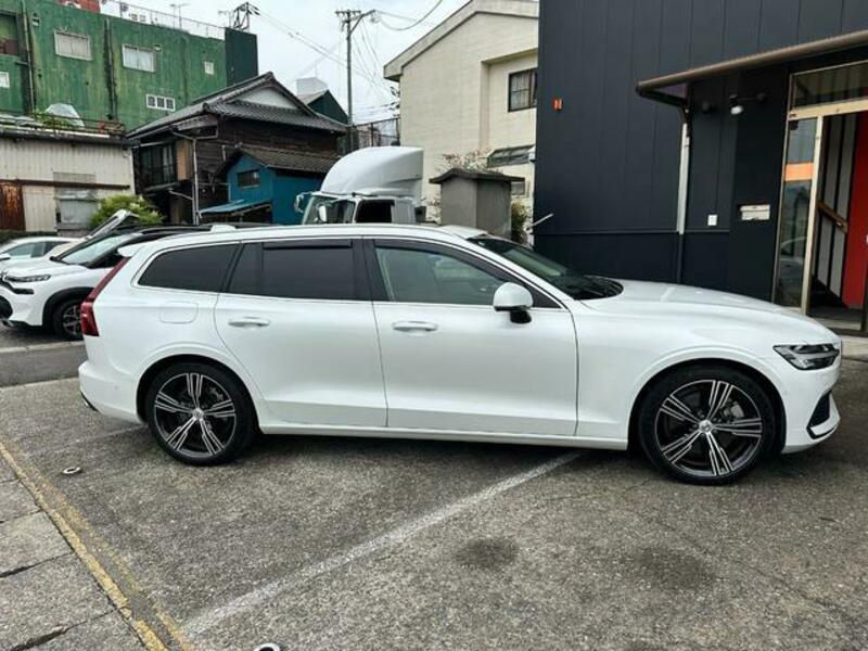 V60