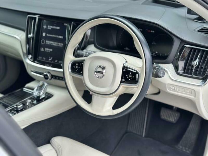 V60