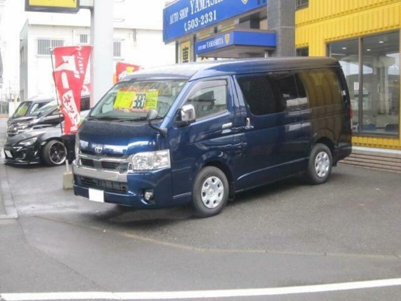TOYOTA HIACE WAGON