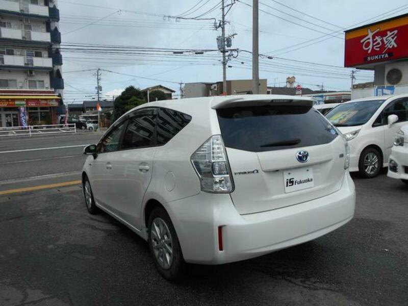 PRIUS ALPHA