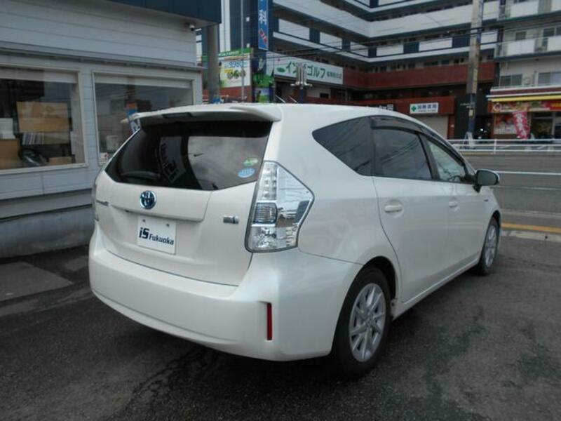 PRIUS ALPHA
