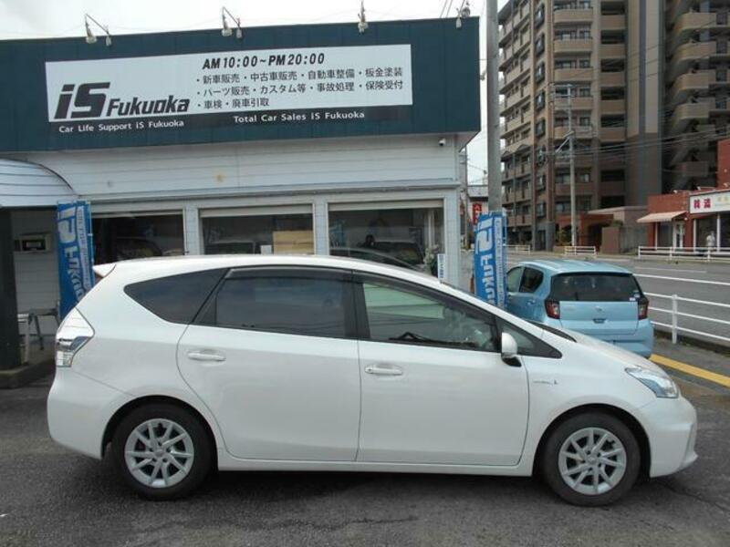 PRIUS ALPHA