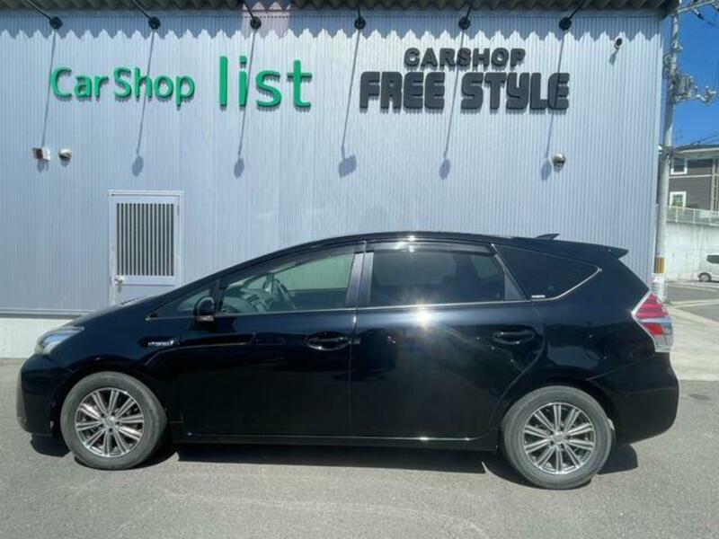 PRIUS ALPHA