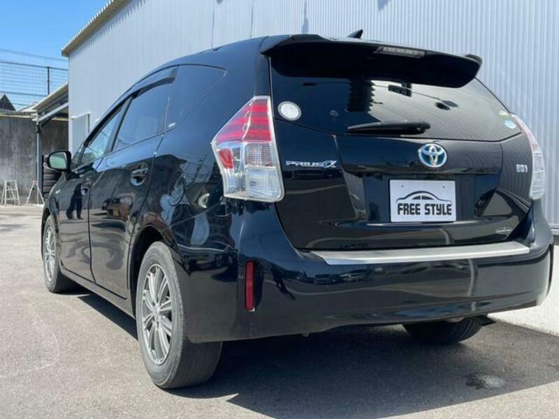 PRIUS ALPHA