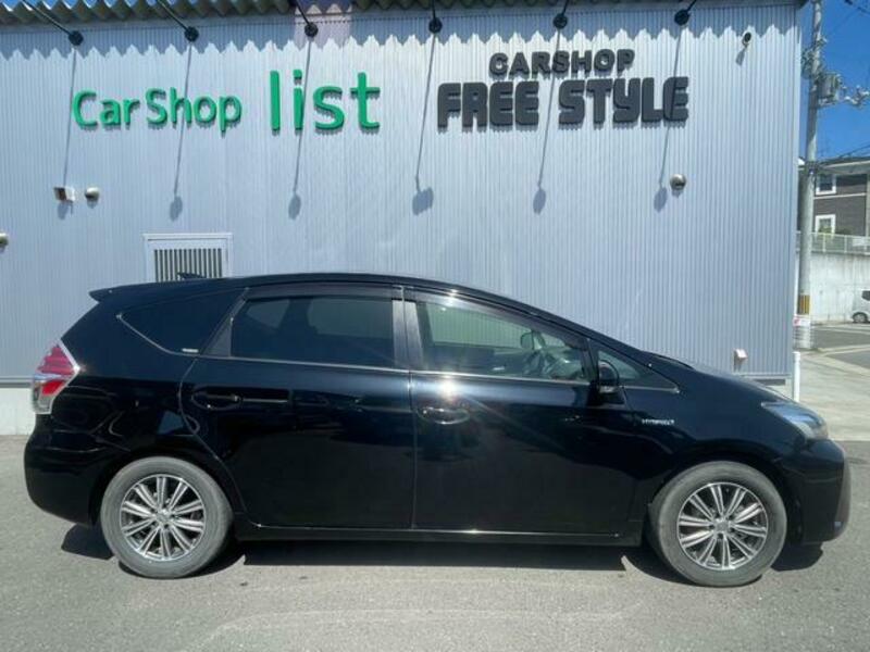 PRIUS ALPHA