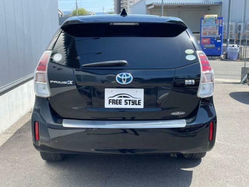 PRIUS ALPHA