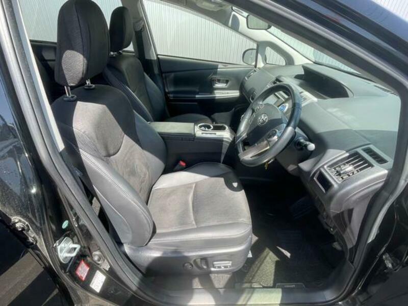 PRIUS ALPHA