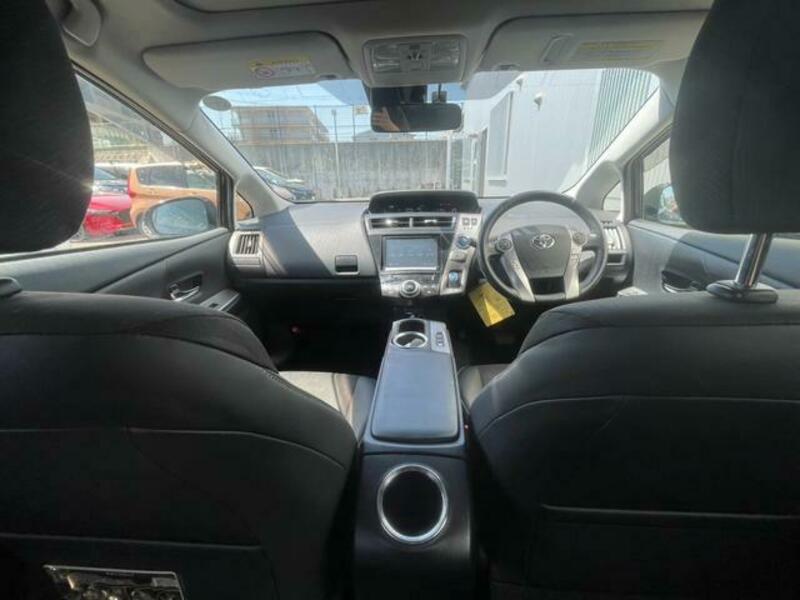 PRIUS ALPHA