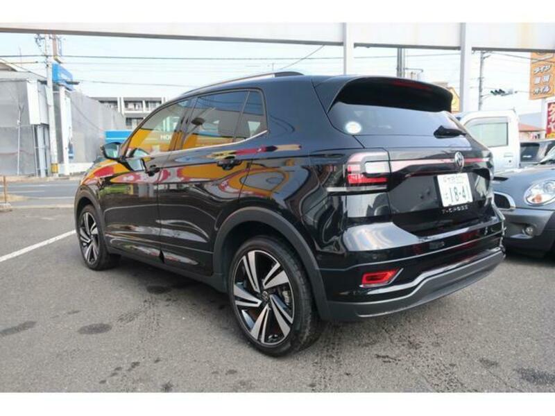 T CROSS
