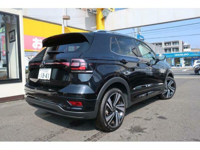 T CROSS