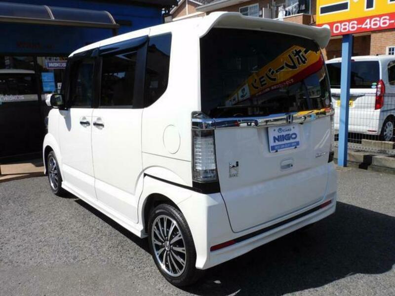 N BOX CUSTOM