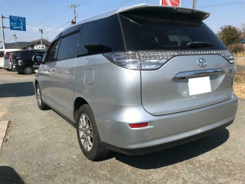 ESTIMA HYBRID