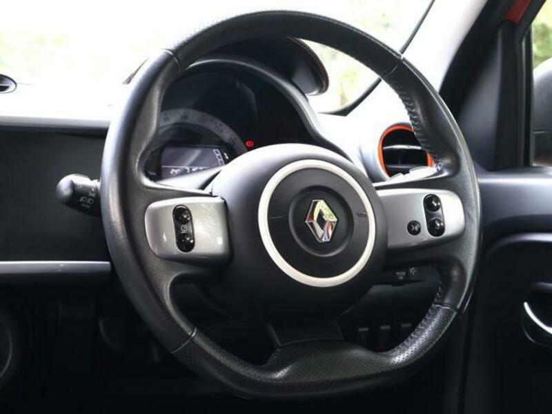 TWINGO