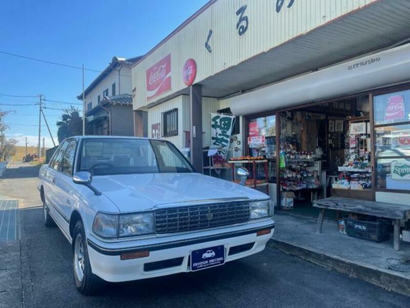 TOYOTA CROWN