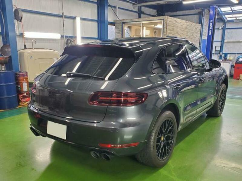MACAN