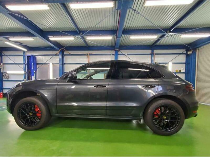 MACAN