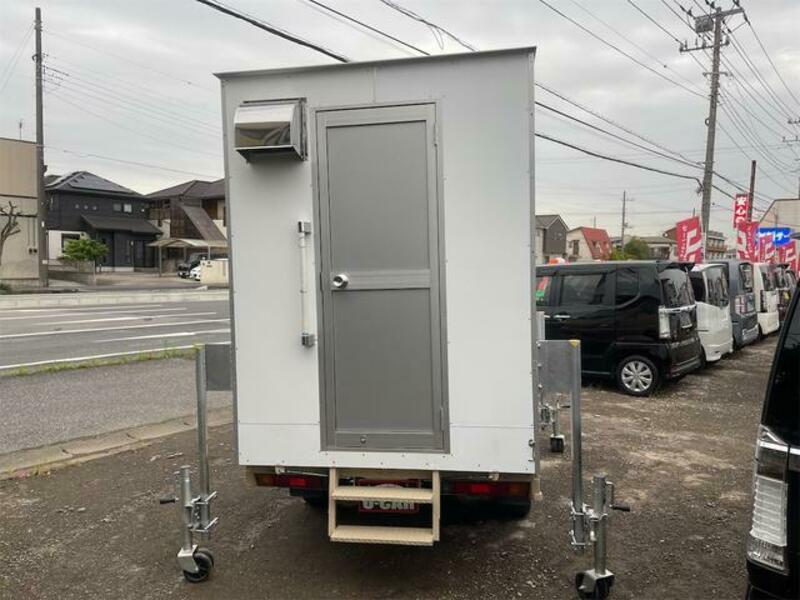 TOWNACE TRUCK
