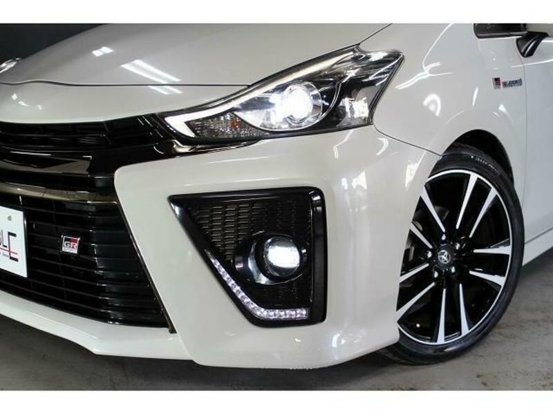 PRIUS ALPHA