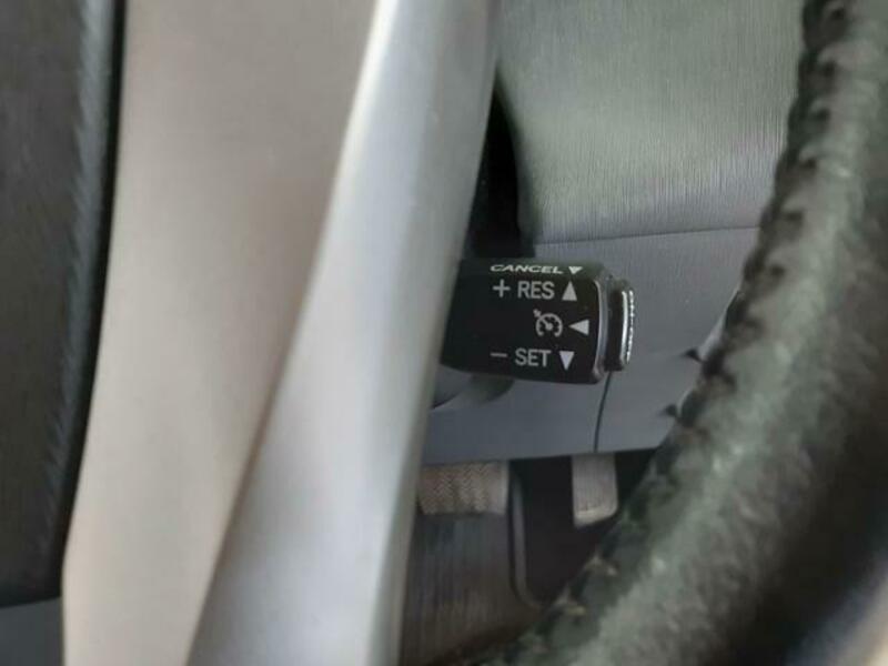 PRIUS ALPHA