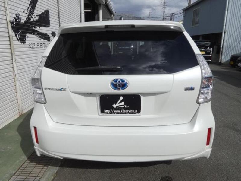 PRIUS ALPHA