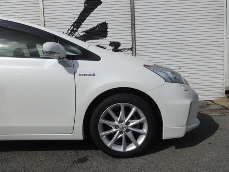 PRIUS ALPHA