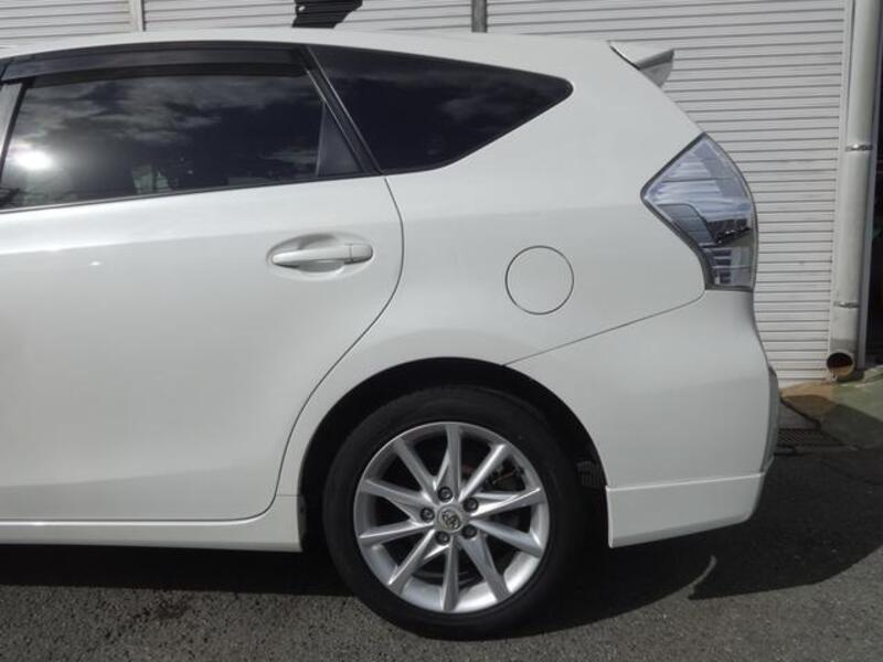 PRIUS ALPHA