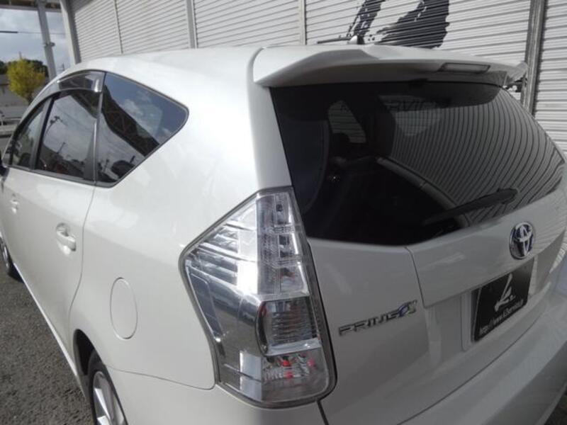 PRIUS ALPHA