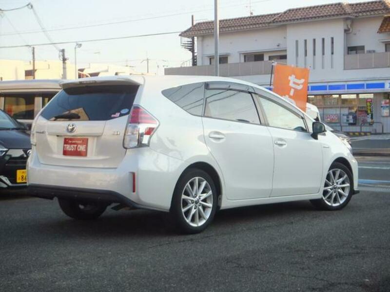PRIUS ALPHA